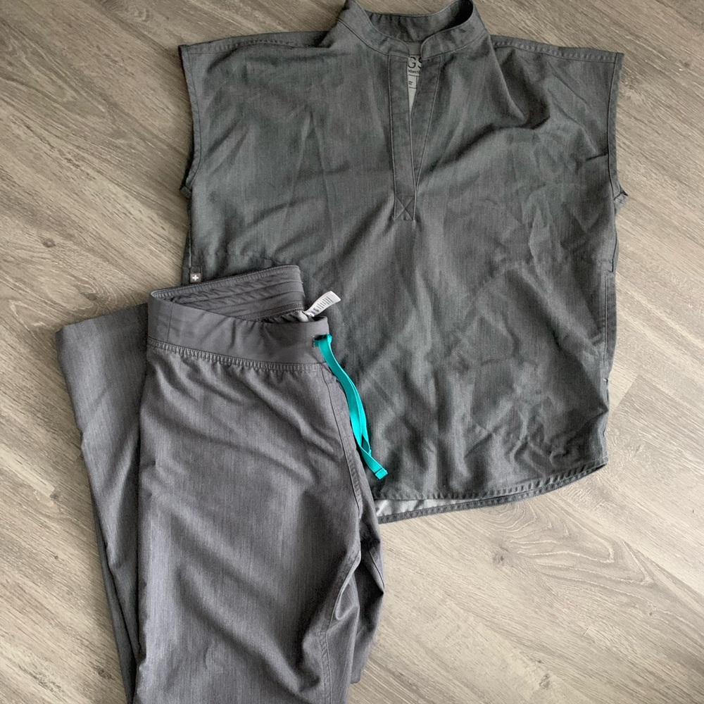 Figs scrubs. Zamora top high waisted Livingston bottoms.